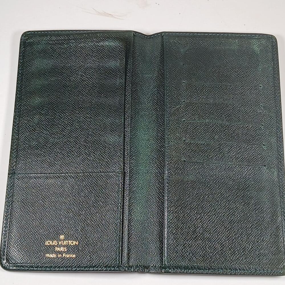 Authentic Louis Vuitton Rare Vintage Green Taiga Leather Long Wallet MSRP: $900
